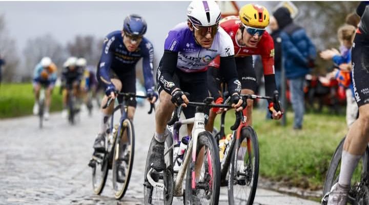 Daniel Cavia, durante la disputa de una de las Clásicas. Fotos Burgos Burpellet 