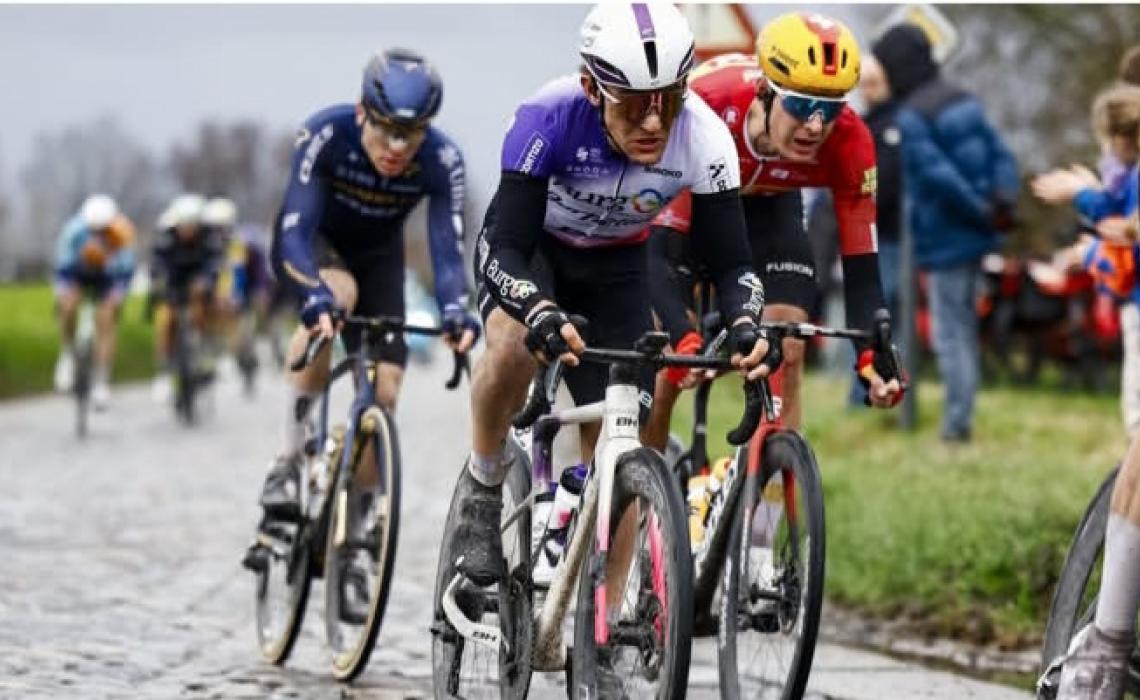 Daniel Cavia, durante la disputa de una de las Clásicas. Fotos Burgos Burpellet 
